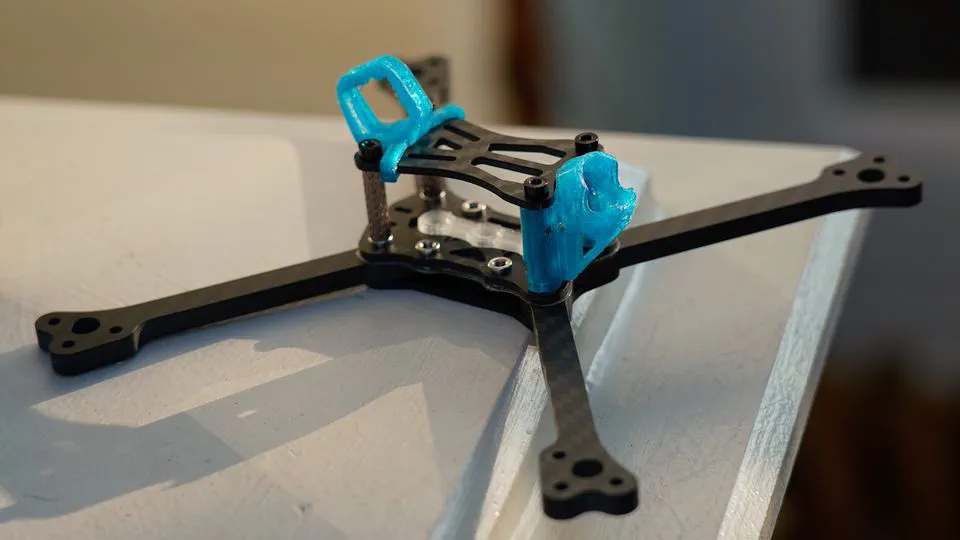 WREKD Hoku: Ultralight Carbon-Fiber airframes